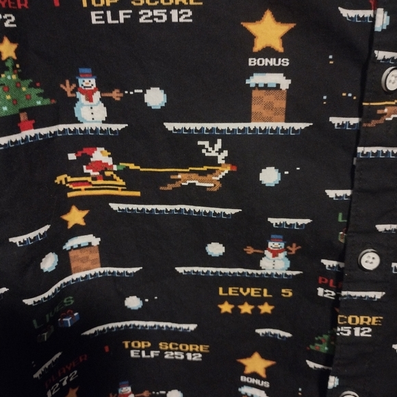 NWOT Men's Christmas Short sleeve Button Up - Picture 3 of 4